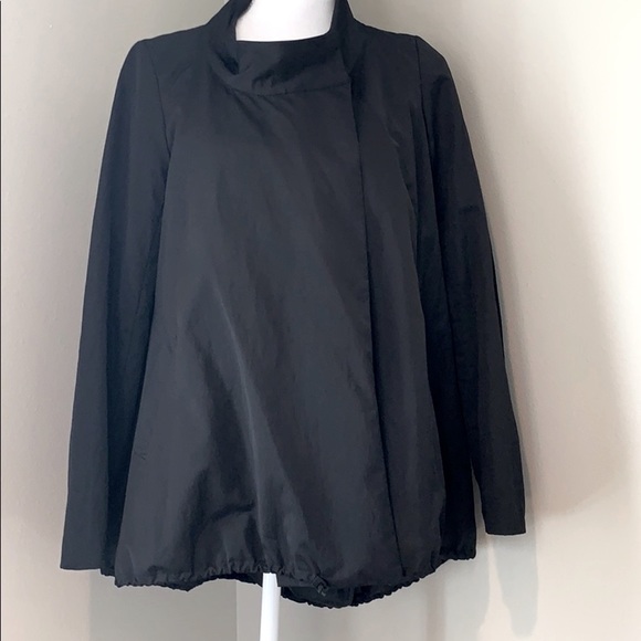 Vera Wang Jackets & Blazers - {Simply Vera Vera Wang} Nylon High Low Jacket